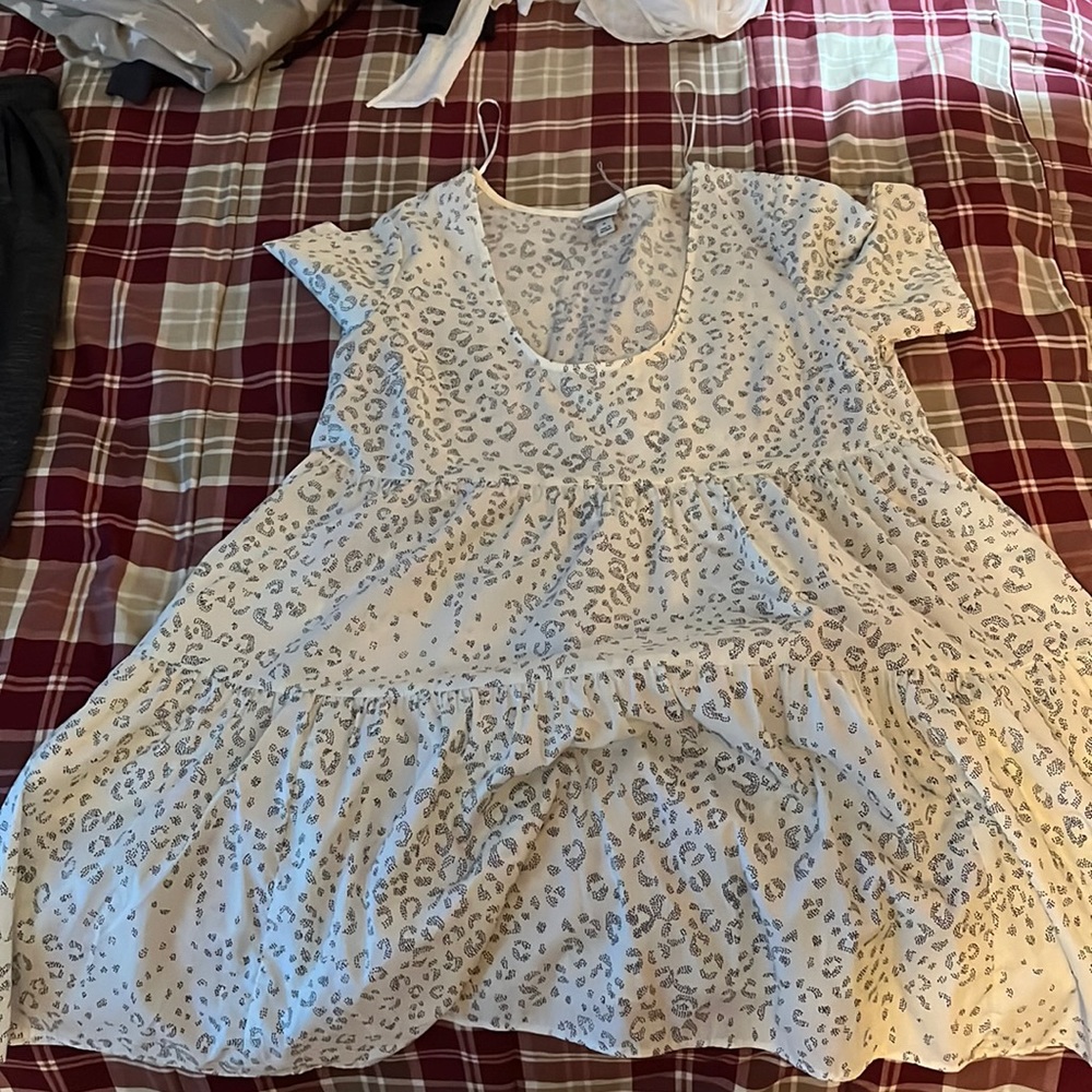 Doing a closet clean out! Let me know what your interested in